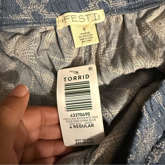 NEW Torrid Festi Tiered Flare Pull-on Pants Star Grid China Blue 4X Boho HIppie - Picture 8 of 14